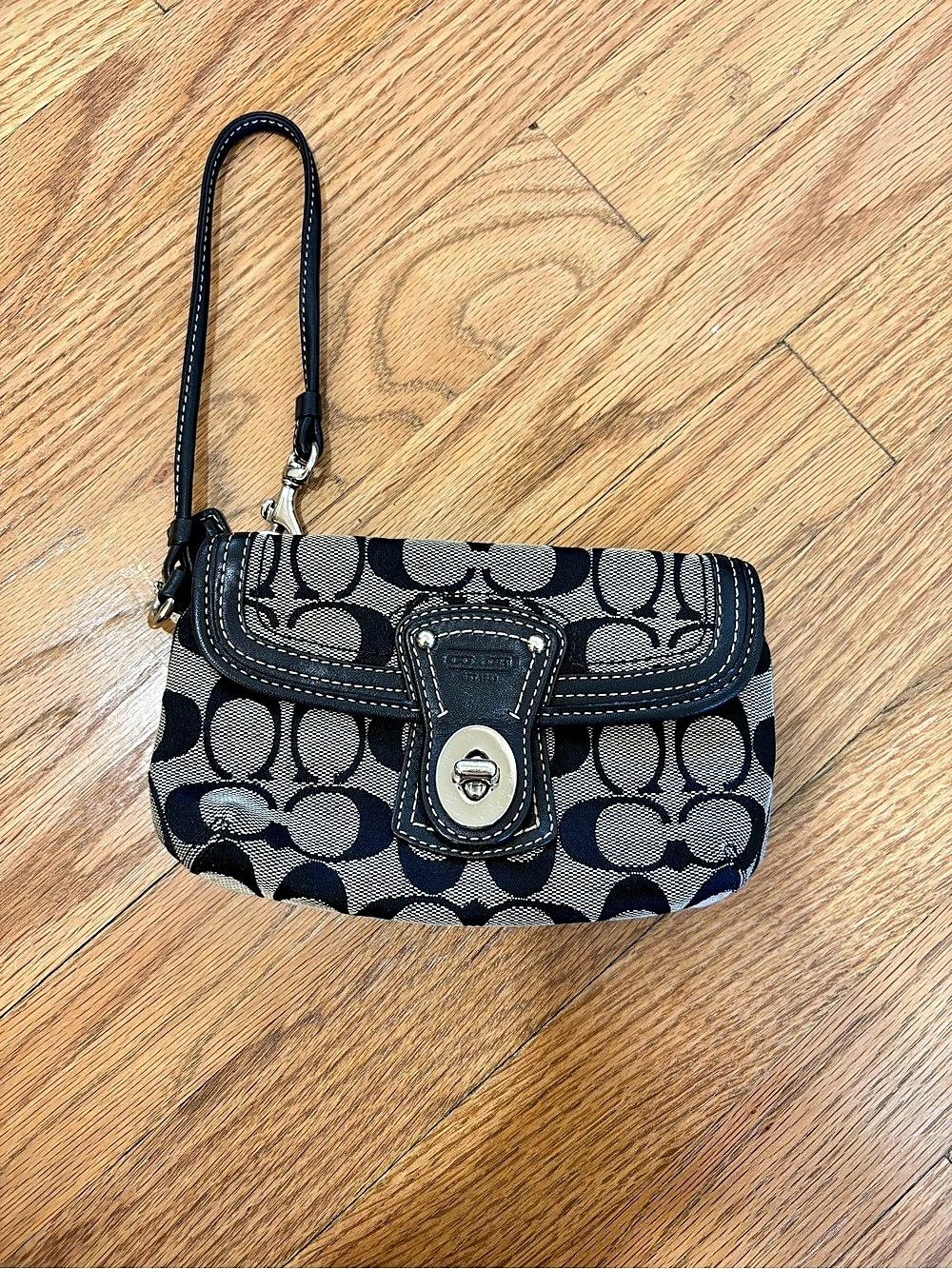 Coach Signature Jacquard Turnlock Wristlet Black & Gray